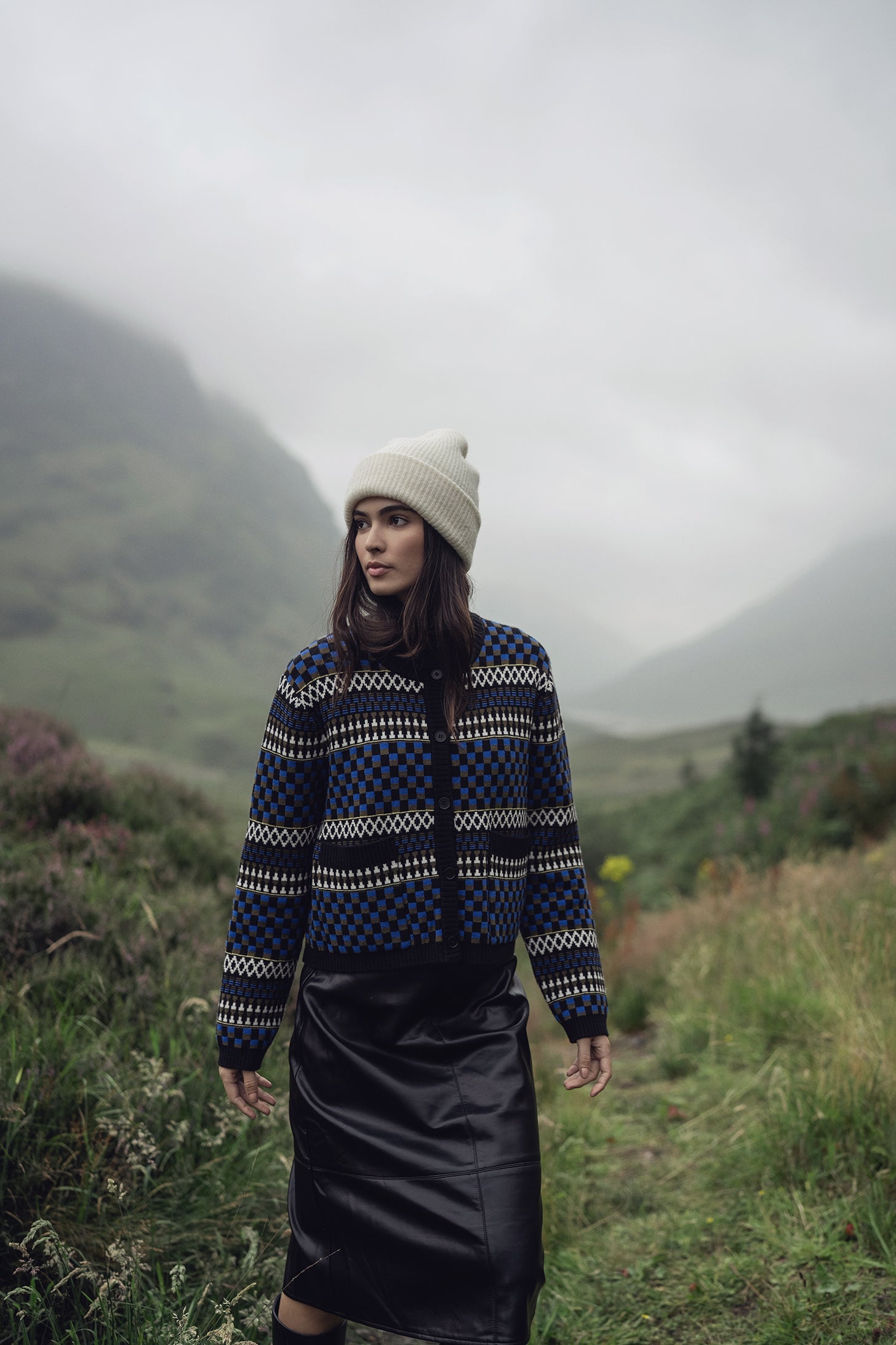 Mix Media Crew Neck Cardigan-Blue/Olive/Black