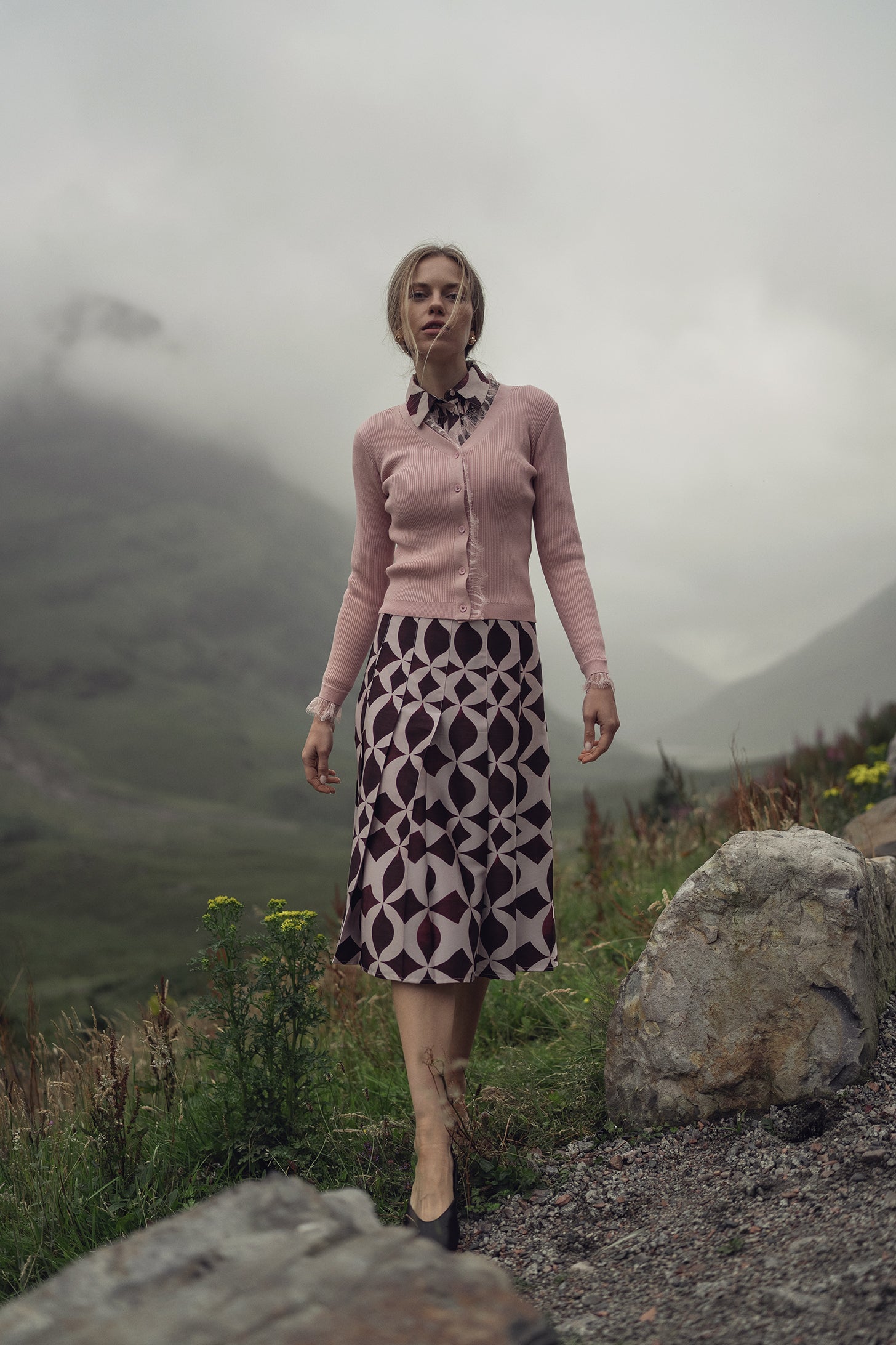 Geometric Pleat Skirt-Burgundy/Pink