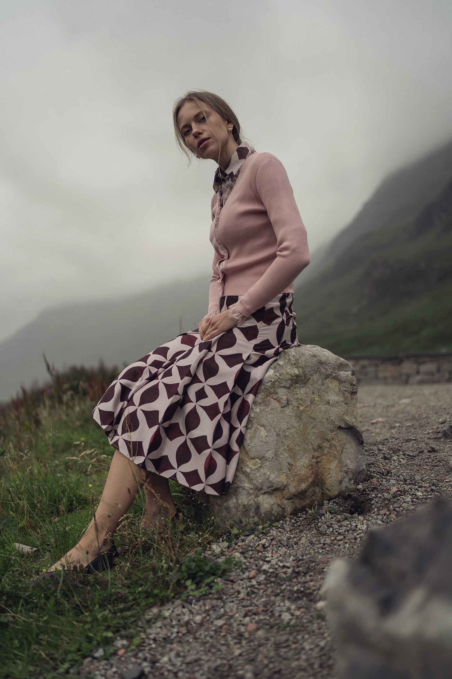 Geometric Pleat Skirt-Burgundy/Pink