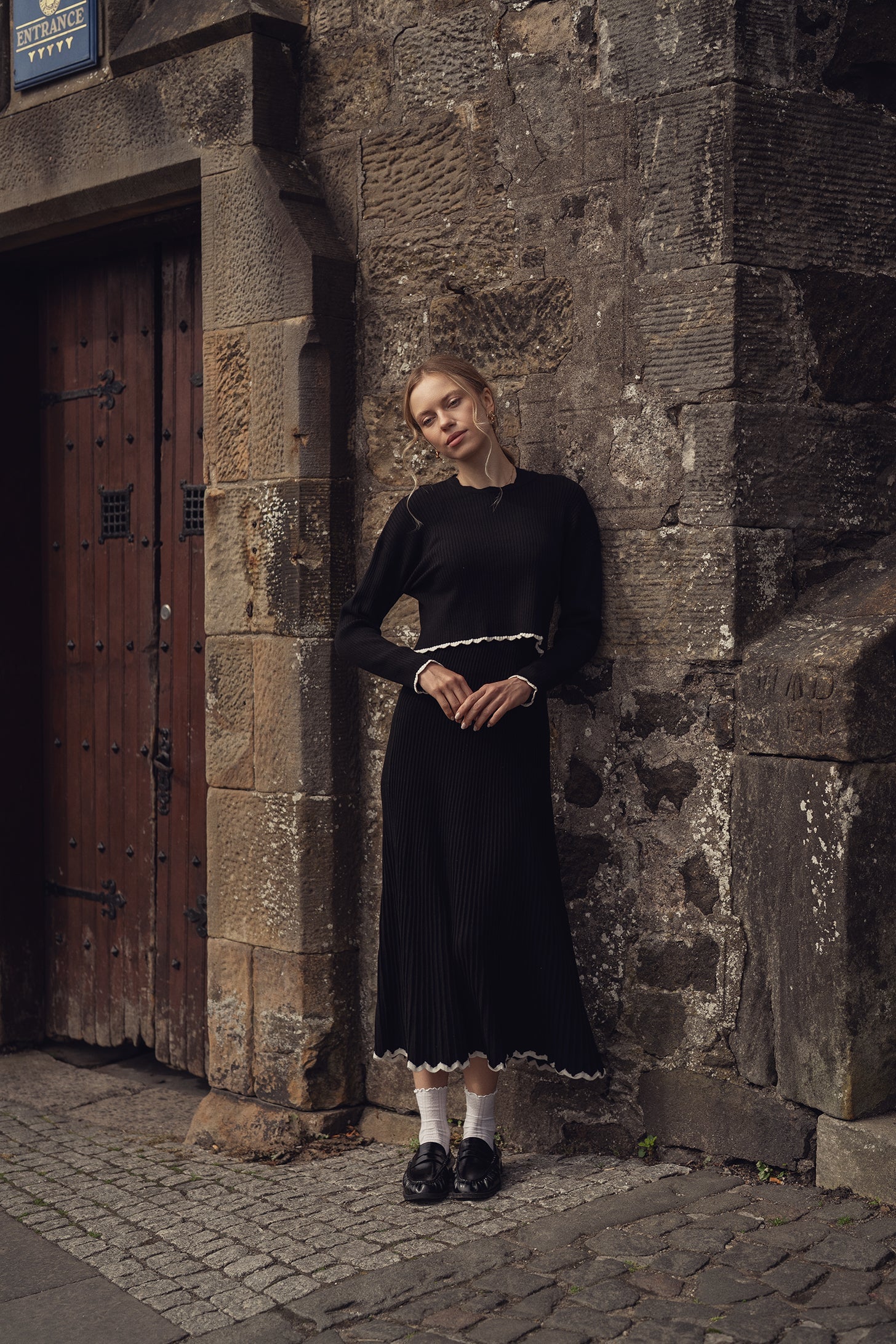 Knit Crop Sweater Dress Set-Black/Cream