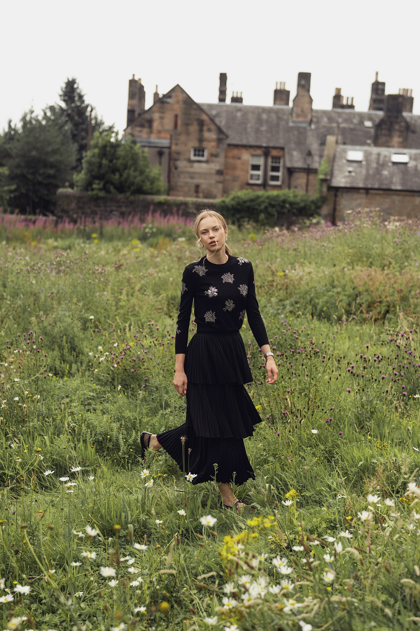 Beaded Flower Sweater-Black
