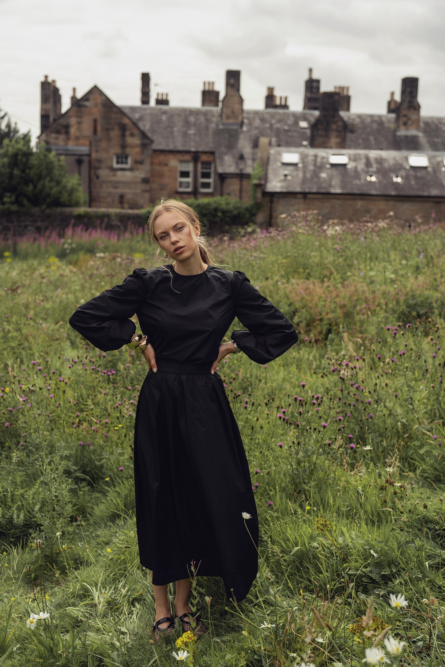 Waisted Full Taffeta Skirt-Black