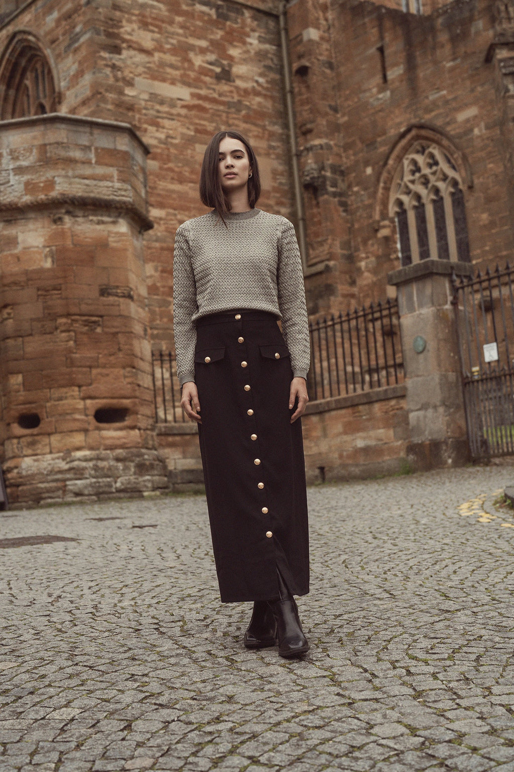 Gold Button Straight Pocket Skirt-Black