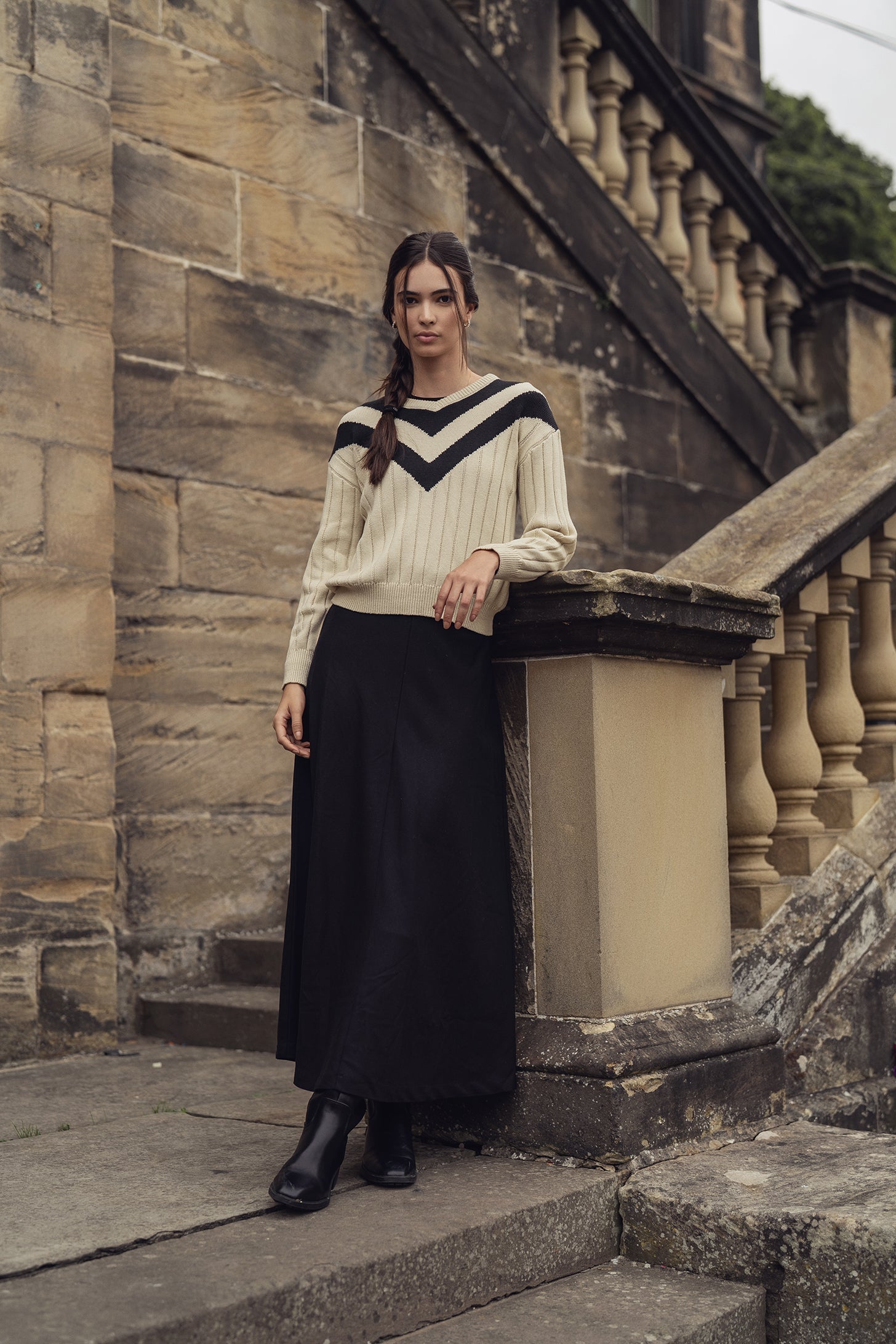 Basic A-Line Seamed Maxi Skirt-Black