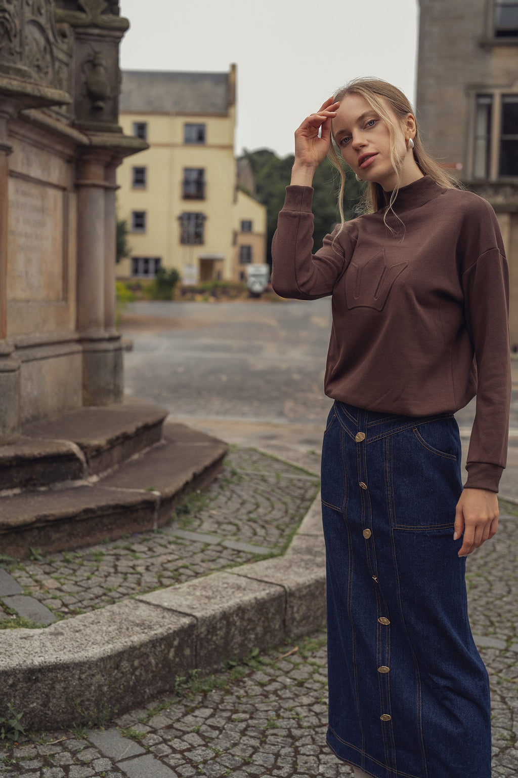 Embossed Crown Sweatshirt-Brown