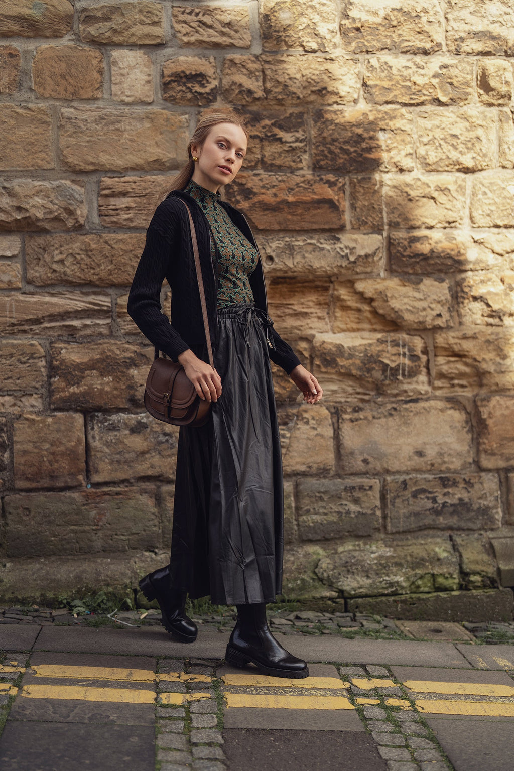 Zip Up Cable Hoodie-Black